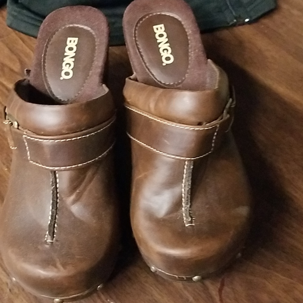 Clogs